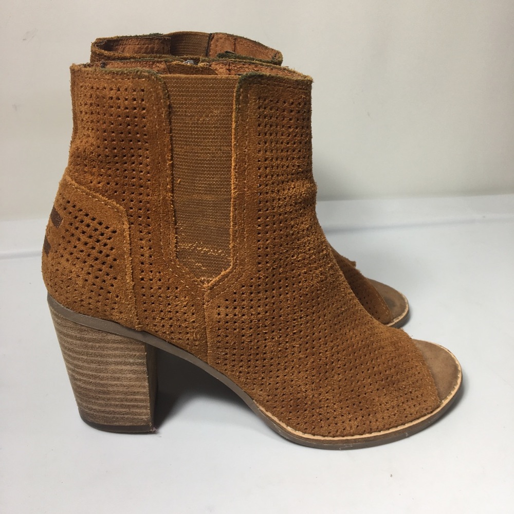 Toms Majorca copper booties. Size 7.